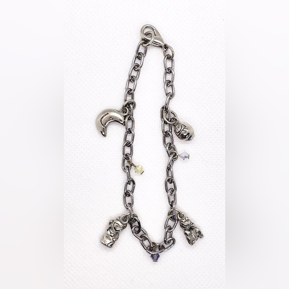 Adorable Charm Bracelet w Tiny Figures: cat, frog, person, moon, & beads! - Picture 3 of 12